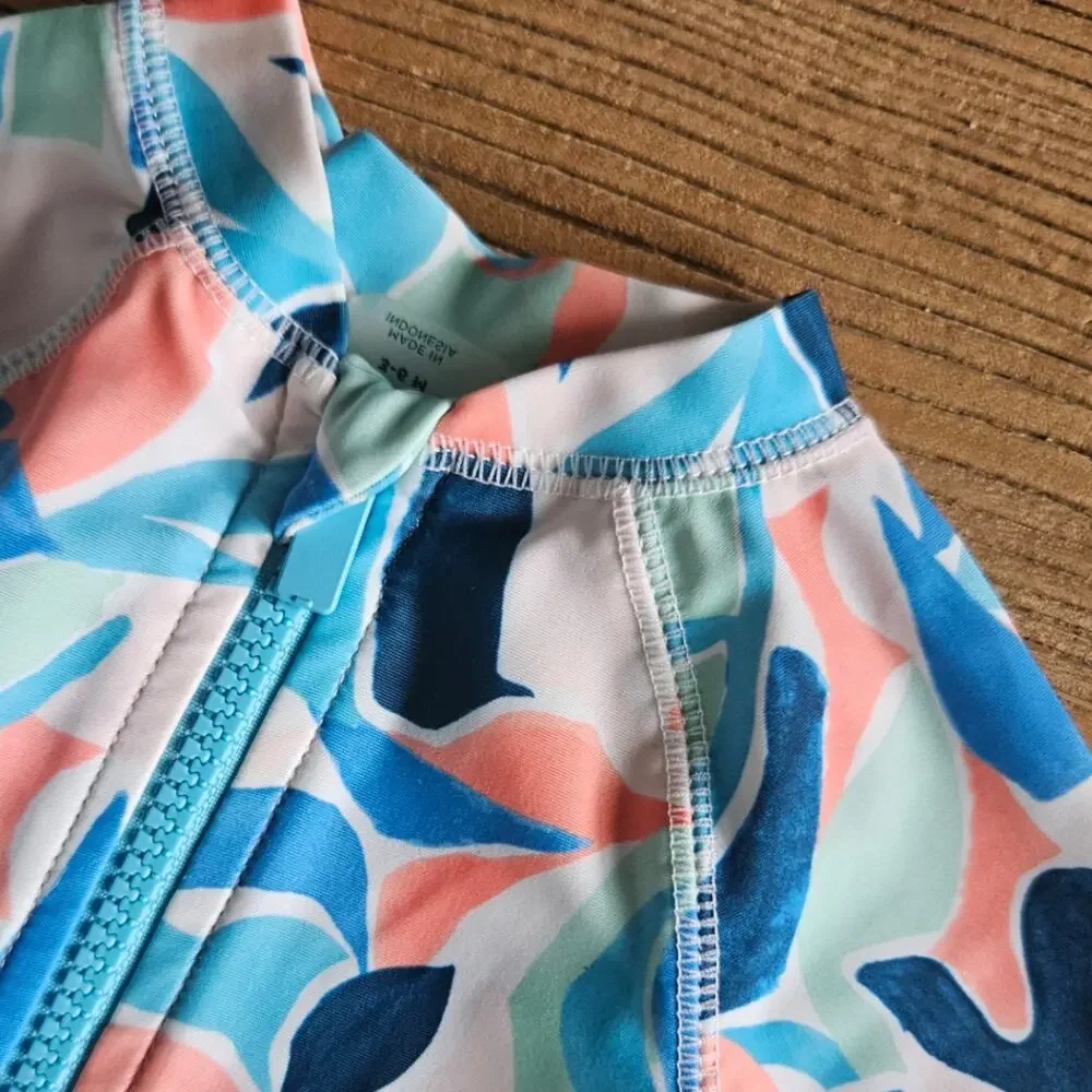 Old Navy Swim bundle, Trunks and rash guard suit sz 3-6M